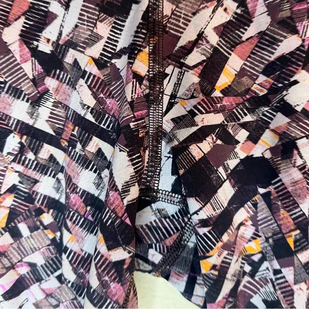 Lululemon Fast and Free‎ High Rise Cropped Leggings Size 6 Kaleidoscopic Pink